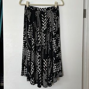 Bobeau Black and White Midi Skirt